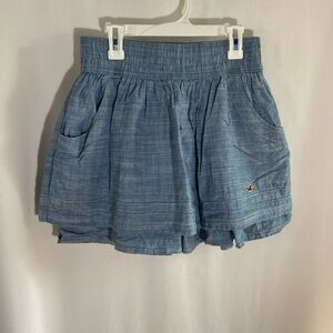 Hollister women’s size large tiered chambray mini skirt
